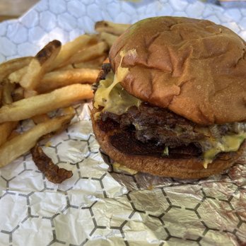 What The Fry - Smash burger of the month with blackberry preserves - Food Trucks Near Me - Fort Gratiot, Michigan What The Fry - Smash burger of the month with blackberry preserves - Food Trucks Near Me - Fort Gratiot, Michigan