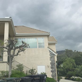 JS Custom Awnings - The windows on the upper right get the worst sun of the day. - Awnings Near Me - Sun valley , California JS Custom Awnings - The windows on the upper right get the worst sun of the day. - Awnings Near Me - Sun valley , California