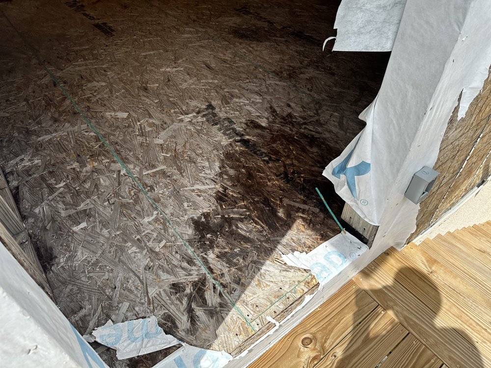 Slide of Triforce Contracting