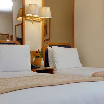 Burns Hotel - burns hotel bedrooms - Hotels Near Me - Kensington, XGL
