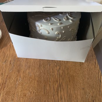 Cakes & Pastries by George - Wedding Cake..delicious cake. - Bakeries Near Me - Cincinnati, Ohio