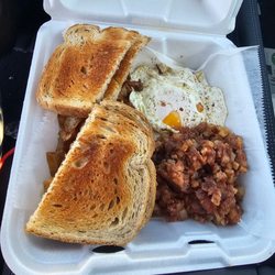 Vero's Hero's Country Kitchen - Corned beef and hash breakfast.