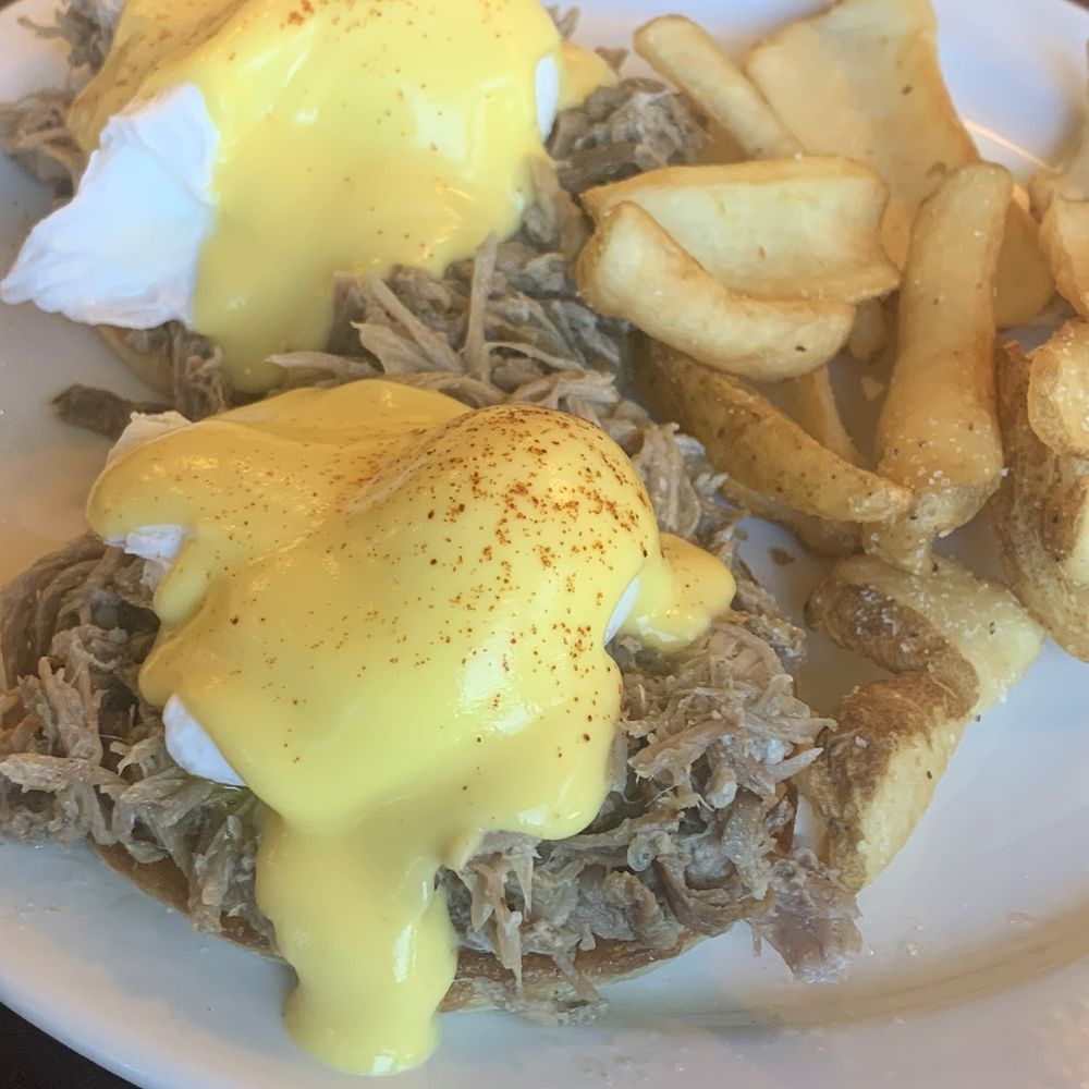Kihei Caffe - Eggs Benedict w/ Kalua Pork. - Hawaiian Near Me - Kihei, Hawaii Kihei Caffe - Eggs Benedict w/ Kalua Pork. - Hawaiian Near Me - Kihei, Hawaii