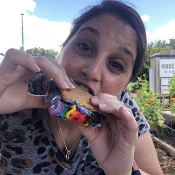Sugar Rush Marshmallows - Rainbow S'more!!! - Desserts Near Me - Winter Garden, Florida