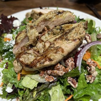 Local Goat - Autumn Harvest Salad - almost converted to just eating salads - New American Near Me - Pigeon Forge, Tennessee