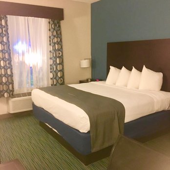 Best Western Wesley Chapel - Nice room decor.  Be admonished that the bed is extremely hard. Too hard for us. - Hotels Near Me - Wesley Chapel, Florida