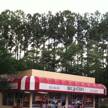 Bruster's Real Ice Cream - Bustling Bruster's on a Sunday summer night - Ice Cream & Frozen Yogurt Near Me - Atlanta, Georgia Bruster's Real Ice Cream - Bustling Bruster's on a Sunday summer night - Ice Cream & Frozen Yogurt Near Me - Atlanta, Georgia