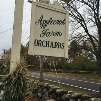 Applecrest Farm Orchards - Fruits & Veggies Near Me - Hampton Falls, New Hampshire