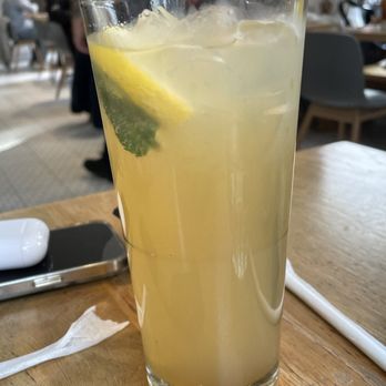 Flipper’s - House-Made Honey Lemonade - Pancakes Near Me - New York, New York Flipper’s - House-Made Honey Lemonade - Pancakes Near Me - New York, New York