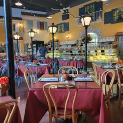 Olexa's Cafe, Cakes, and Catering - Dining area