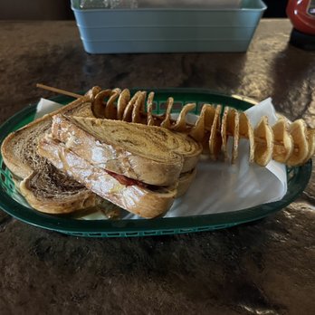 The Braxton Bistro - Reuben Sandwich - Burgers Near Me - Sutton, West Virginia