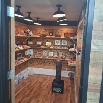 hometown tobacco shop HOMETOWN SMOKESHOP - Updated May 2026 - 12 Photos - 320 N Chicago Ave,  Goshen, Indiana - Vape Shops - Phone Number