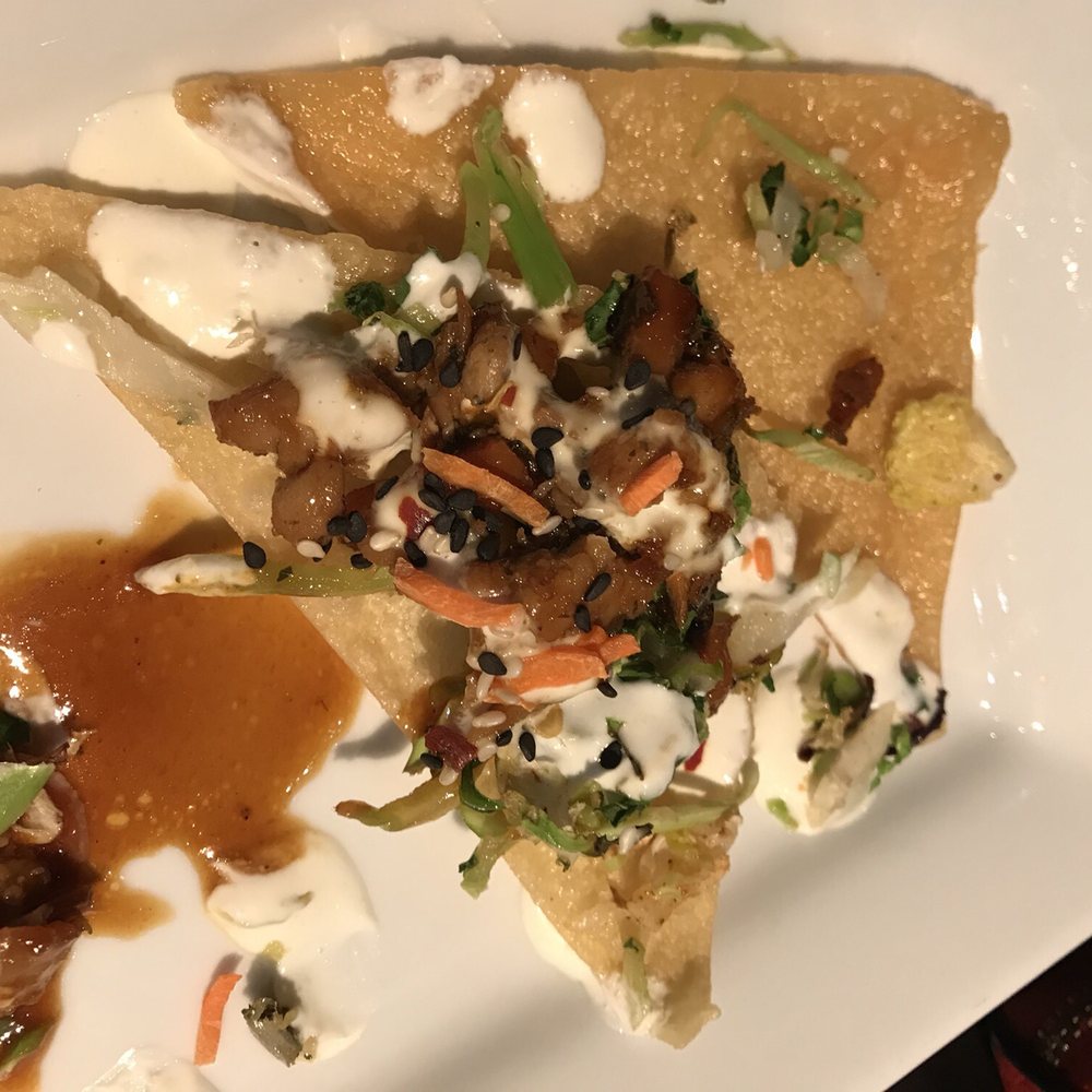 Dave & Buster's Springdale - Cincinnati - Wonton Asian chicken nachos - Arcades Near Me - Springdale, Ohio