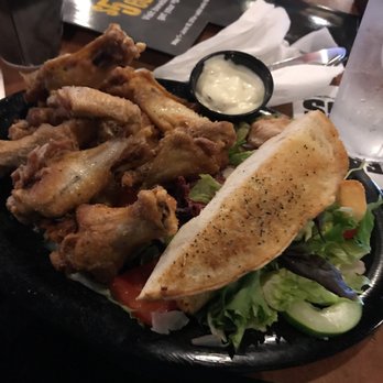 Buffalo Wild Wings - Lunch portion - Chicken Wings Near Me - Folsom, California