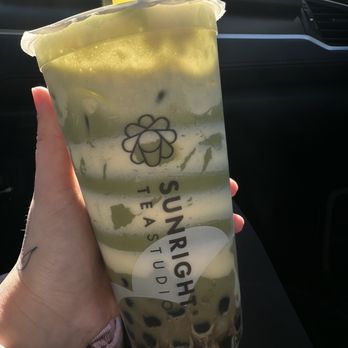Sunright Tea Studio - Matcha brûlée latte with oat milk + boba & 75% sweetness level - Bubble Tea Near Me - Long Beach, California Sunright Tea Studio - Matcha brûlée latte with oat milk + boba & 75% sweetness level - Bubble Tea Near Me - Long Beach, California