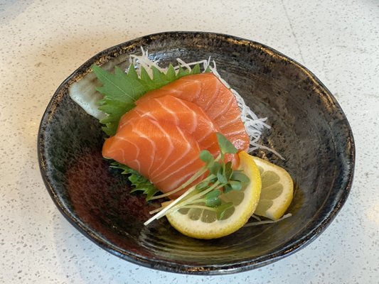 Orenji Sushi & Noodles by null