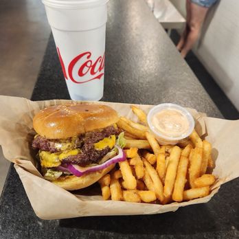 Union Hall - Burger - Food Court Near Me - Waco, Texas
