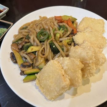 Kobe Japan Restaurant - Livermore - Sautéed Garlic Udon with crispy tofu - Steakhouses Near Me - Livermore, California Kobe Japan Restaurant - Livermore - Sautéed Garlic Udon with crispy tofu - Steakhouses Near Me - Livermore, California