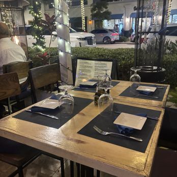 La Pescheria - Interior al fresco - Seafood Near Me - Naples, Florida