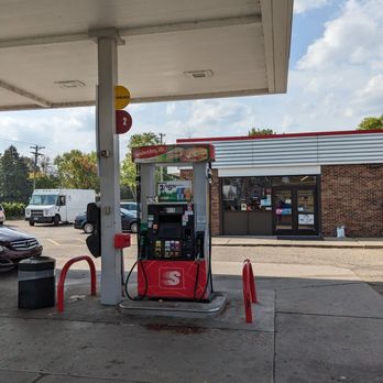 Speedway - Gas pump and store - Convenience Stores Near Me - Bloomington, Minnesota