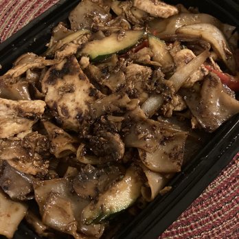 Bua Thai Cuisine - H3. Pad Keemow (Drunken Noodle) - Thai Near Me - Durham, North Carolina