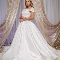 Fashion House of Alesia Chaika - Custom-made wedding gowns, made-to-measure, bridal alterations, custom tailoring by fashion designer Alesia C. AlesiaC.com