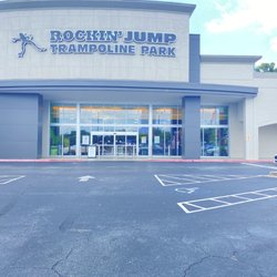 Sky Zone - Parking lot