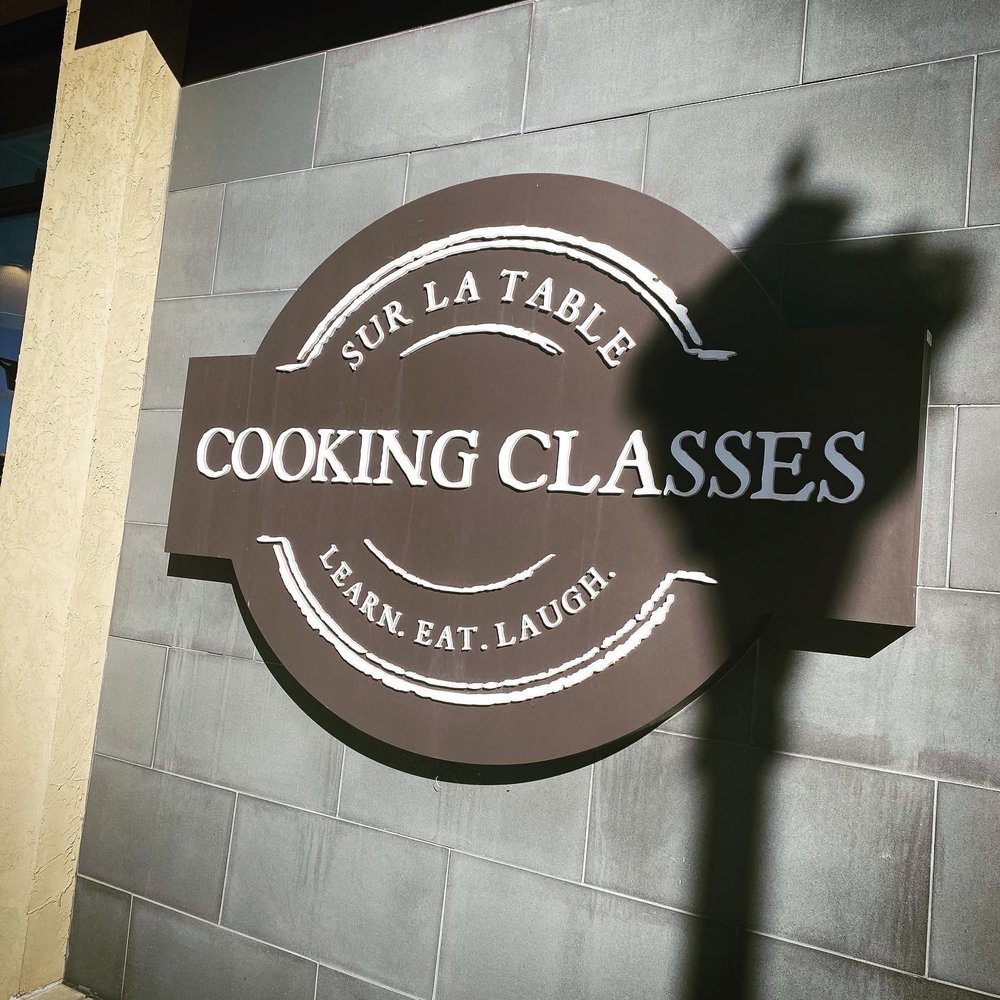 Sur La Table - Sign for the shop and class - Kitchen Supplies Near Me - Centennial, Colorado