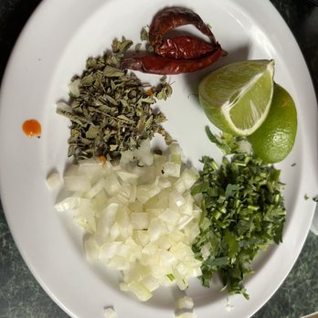 3 De Mayo - Garnishes for the Menudo. - Mexican Near Me - Pontoon Beach, Illinois 3 De Mayo - Garnishes for the Menudo. - Mexican Near Me - Pontoon Beach, Illinois