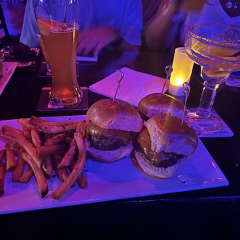 Jojos Bar & Grill - Cheeseburger sliders - Cocktail Bars Near Me - Garfield, New Jersey Jojos Bar & Grill - Cheeseburger sliders - Cocktail Bars Near Me - Garfield, New Jersey