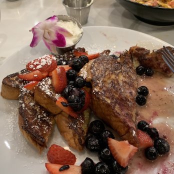 SweetDiner - Creme Brûlée French Toast - Diners Near Me - Milwaukee, Wisconsin SweetDiner - Creme Brûlée French Toast - Diners Near Me - Milwaukee, Wisconsin