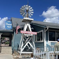 Donut Mill - Outside street view