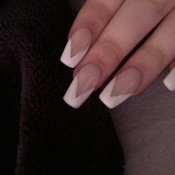 Henry’s Nails And Organics in Wichita gift card