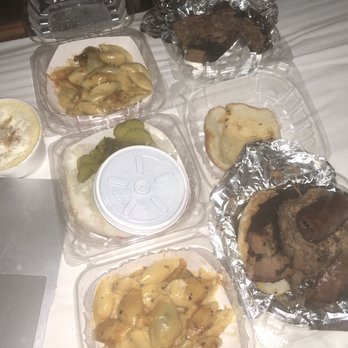 Rollin Smoke BBQ - Barbeque Near Me - Austin, Texas