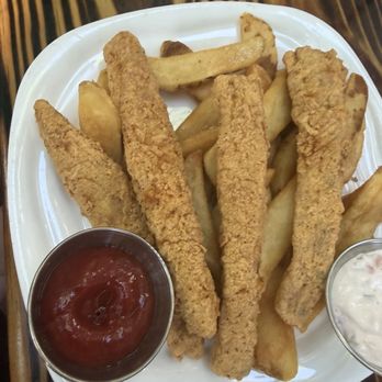 First Flight Island Restaurant & Brewery - Chicken Fingers and Fries - New American Near Me - Key West, Florida
