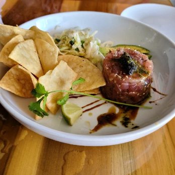 Station 6 - Tuna crackers - Seafood Near Me - Bucktown, Louisiana