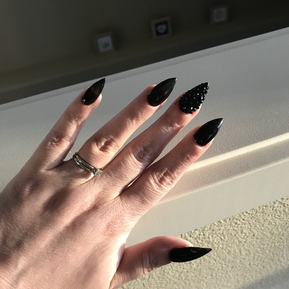 Queen Nails - Waxing Near Me - Salem, Oregon Queen Nails - Waxing Near Me - Salem, Oregon