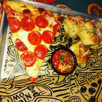 Night Owl Pizza & Drinks - Pepperoni pizza and garlic knots - Pizza Near Me - Scottsdale, Arizona Night Owl Pizza & Drinks - Pepperoni pizza and garlic knots - Pizza Near Me - Scottsdale, Arizona