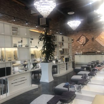 Brush Box - Nail Salons Near Me - Houston, Texas
