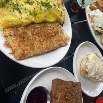 Standish Cafe - Forager Omelette, Pumpernickel toast, cinnamon roll - Breakfast & Brunch Near Me - Minneapolis, Minnesota Standish Cafe - Forager Omelette, Pumpernickel toast, cinnamon roll - Breakfast & Brunch Near Me - Minneapolis, Minnesota