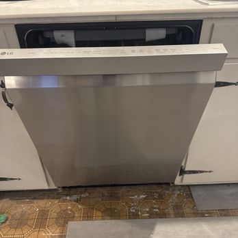 Rxo - Installed dishwasher. - Shipping Centers Near Me - Pittston, Pennsylvania