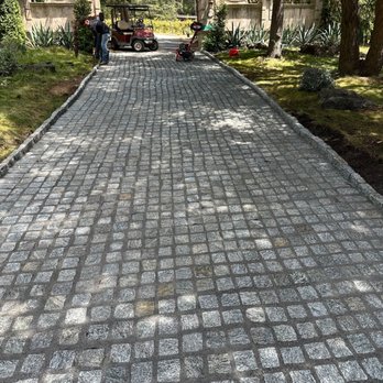 One To One Landscape Design - Paver driveway - Masonry/Concrete Near Me One To One Landscape Design - Paver driveway - Masonry/Concrete Near Me