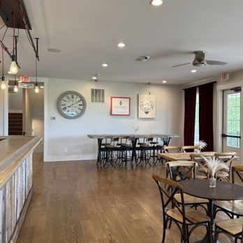 Greenhill Vineyards - Wineries Near Me - Middleburg, Virginia Greenhill Vineyards - Wineries Near Me - Middleburg, Virginia