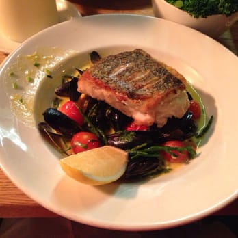Juniors - Hake and mussel main with tomatoes and broccoli! - Brasseries Near Me - Dublin, D
