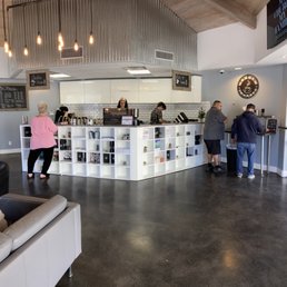 Every Sunday right after offering we come here for black tea with honey and cinnamon and sugar! super delicious.