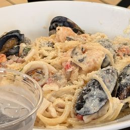 LINGUINE & CLAMS