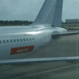 EasyJet - Airlines Near Me - Luton, CBF