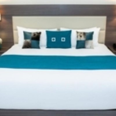Royal Inn + Suites by null