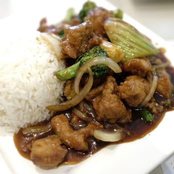 Chilli Chicken House - Manchurian chicken with optional vegetables, lunch serving - Chinese Near Me - Mississauga, Ontario
