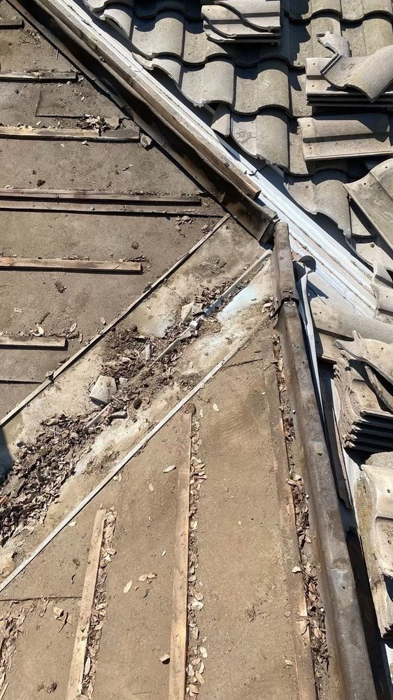 Slide of Frontline Roofing